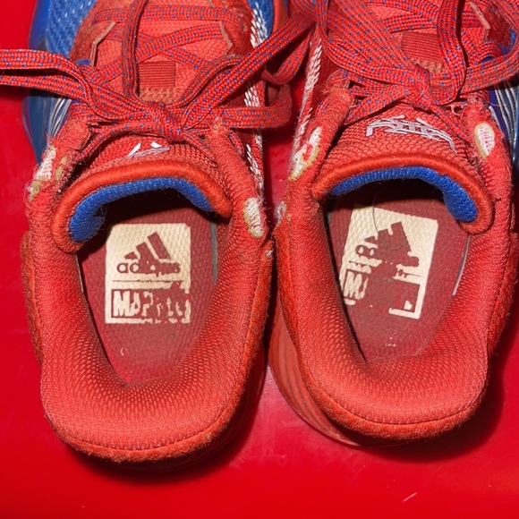 Adidas Donovan Mitchell’s “don 1”Spider-Man” edition Kids size 13 - Picture 8 of 8